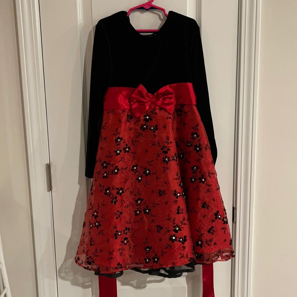 Girls black and red dress. Size 8